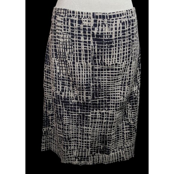 Nic + Zoe Black And White Abstract Patterned Skirt - Picture 2 of 5